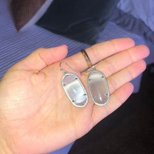 Elle Kendra Scott earrings